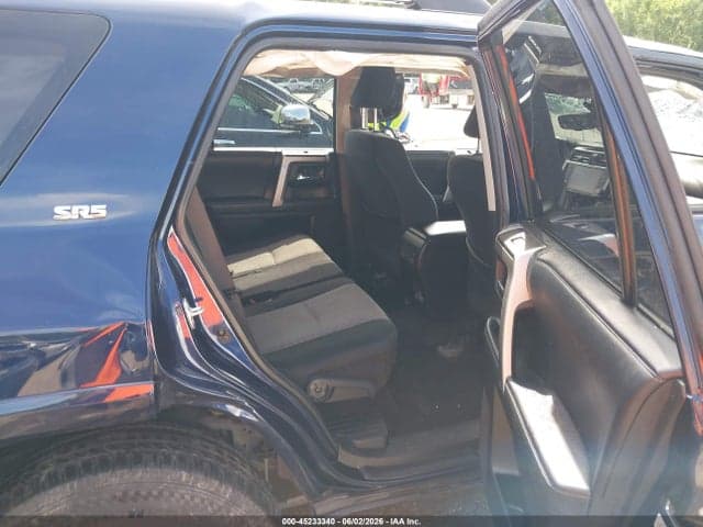 2021 TOYOTA 4RUNNER SR5 8