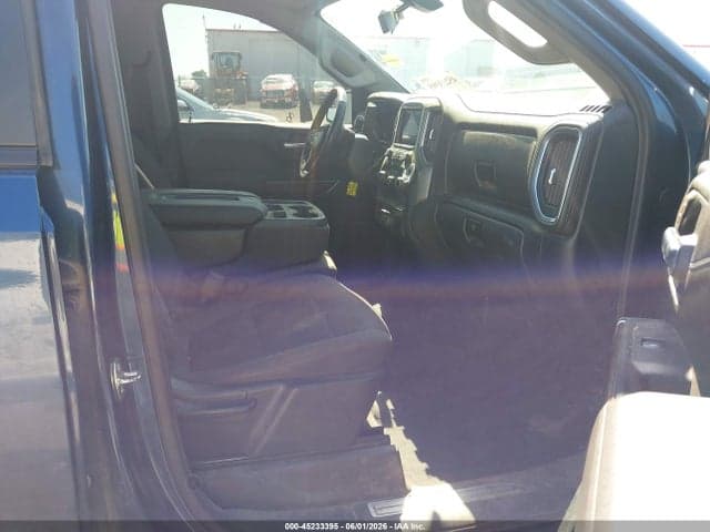 2019 CHEVROLET SILVERADO 1500 LT 5
