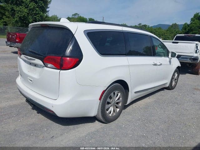 2017 CHRYSLER PACIFICA TOURING-L 4