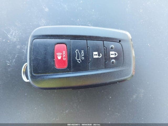 2021 TOYOTA RAV4 HYBRID XLE 11