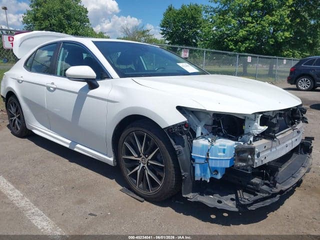 2022 TOYOTA CAMRY SE AWD