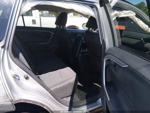 2019 TOYOTA RAV4 LE 8