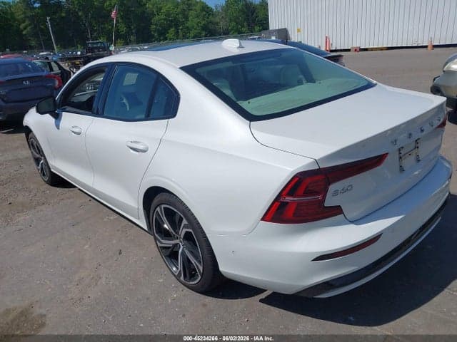 2024 VOLVO S60 B5 3