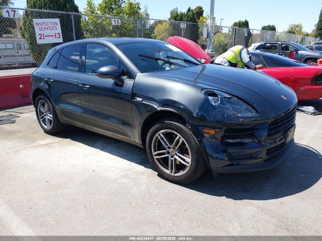 2020 PORSCHE MACAN 1