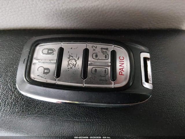 2021 CHRYSLER VOYAGER LXI 11