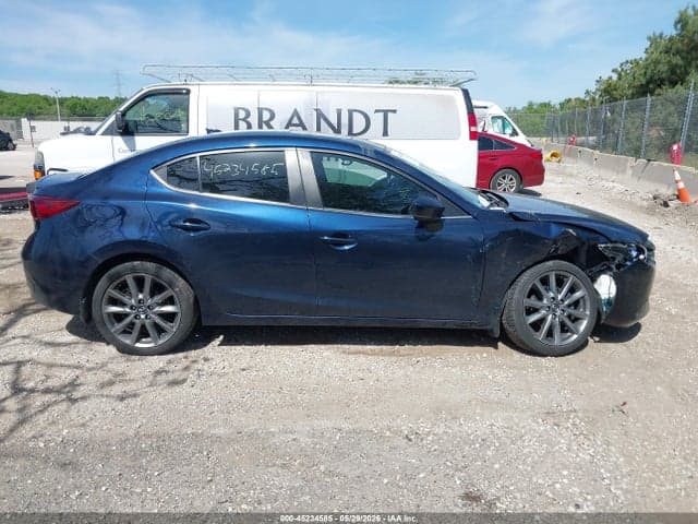2018 MAZDA MAZDA3 TOURING 14