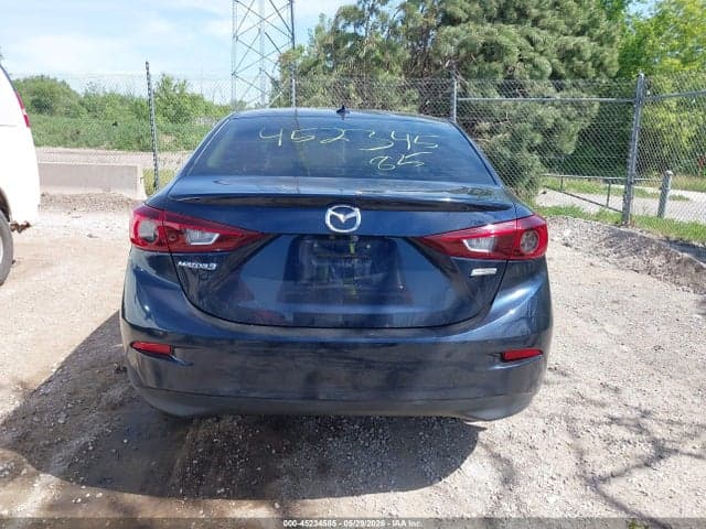 2018 MAZDA MAZDA3 TOURING 17
