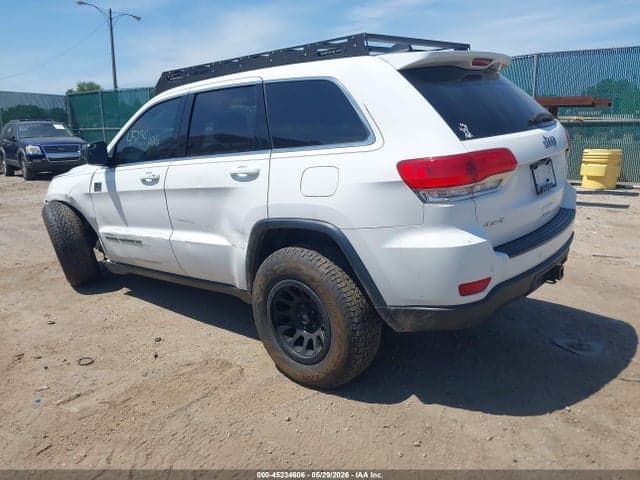 2019 JEEP GRAND CHEROKEE LAREDO E 4X4 3