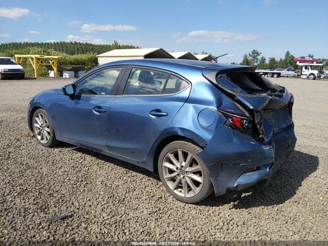 2017 MAZDA MAZDA3 TOURING 3