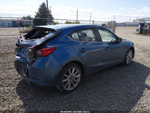 2017 MAZDA MAZDA3 TOURING 4