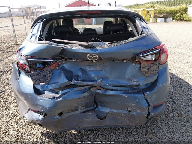 2017 MAZDA MAZDA3 TOURING 6