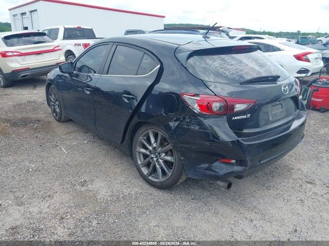 2018 MAZDA MAZDA3 TOURING 3