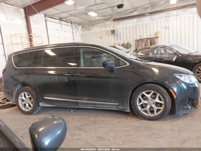 2018 CHRYSLER PACIFICA TOURING L 12