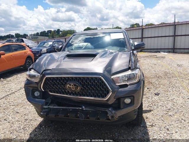 2018 TOYOTA TACOMA TRD SPORT 12