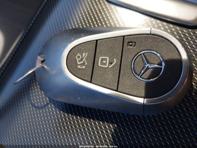 2024 MERCEDES-BENZ C 300 11
