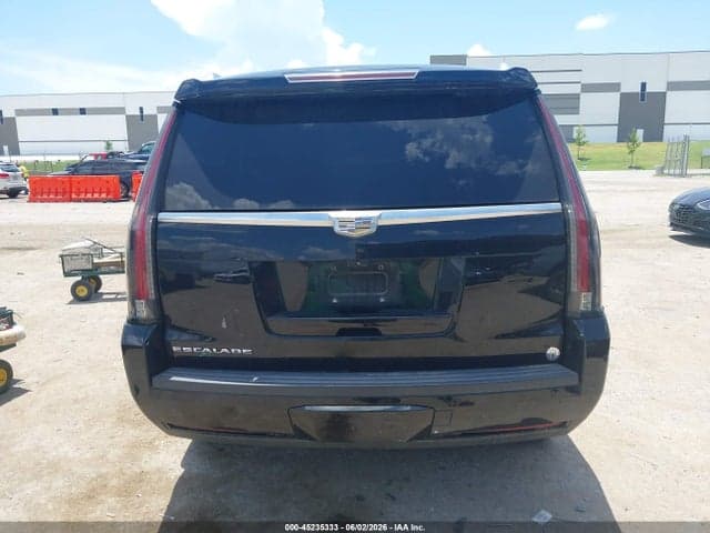 2017 CADILLAC ESCALADE LUXURY 16