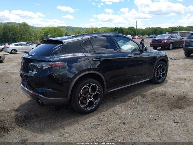 2024 ALFA ROMEO STELVIO TI AWD 4