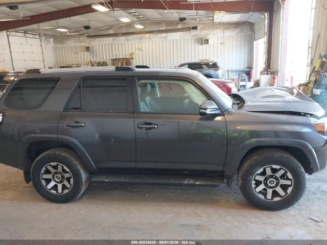 2017 TOYOTA 4RUNNER SR5 13