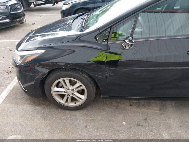 2017 CHEVROLET CRUZE LT AUTO 6