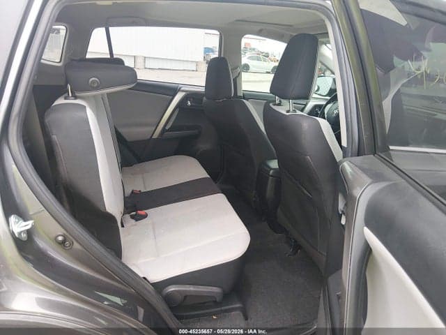 2017 TOYOTA RAV4 XLE 8