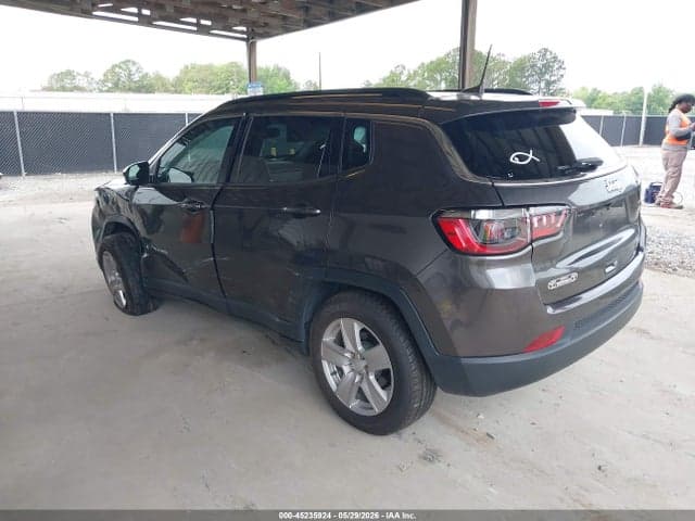 2022 JEEP COMPASS LATITUDE FWD 3