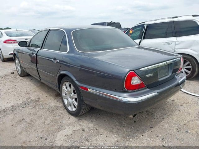 2004 JAGUAR XJ8 3