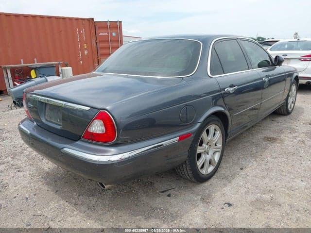 2004 JAGUAR XJ8 4