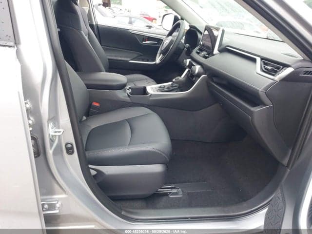 2025 TOYOTA RAV4 HYBRID XLE PREMIUM 5