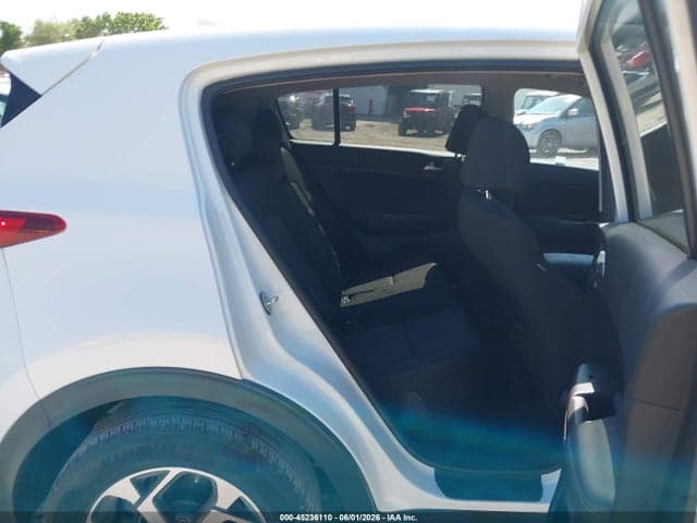 2022 KIA SPORTAGE LX 8