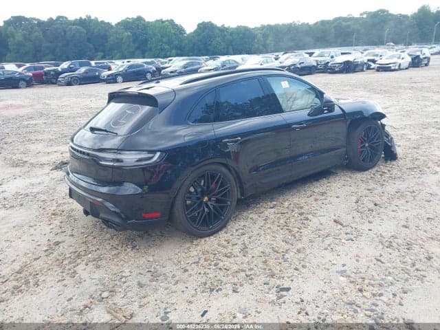 2026 PORSCHE MACAN GTS 4