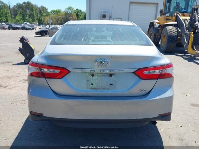 2018 TOYOTA CAMRY LE 17