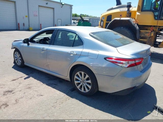 2018 TOYOTA CAMRY LE 3