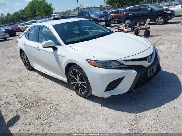 2020 TOYOTA CAMRY SE - 1