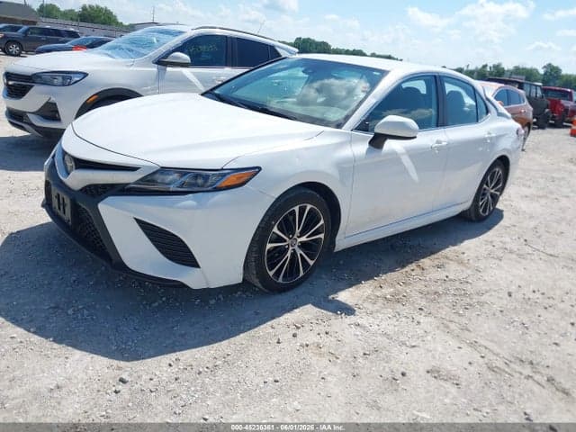 2020 TOYOTA CAMRY SE 2
