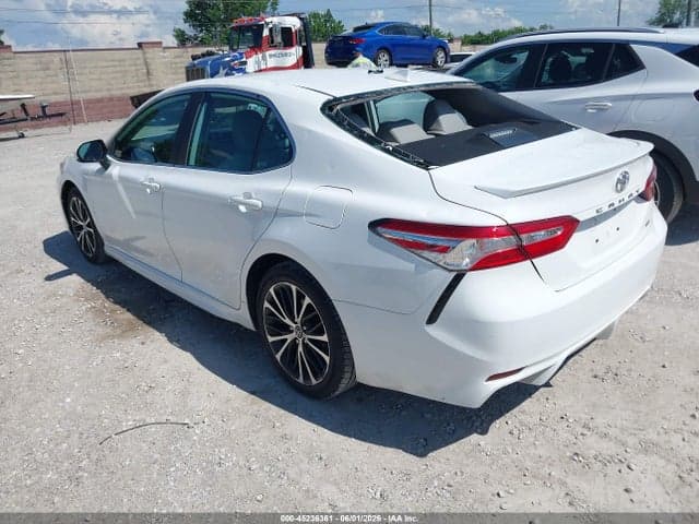 2020 TOYOTA CAMRY SE 3