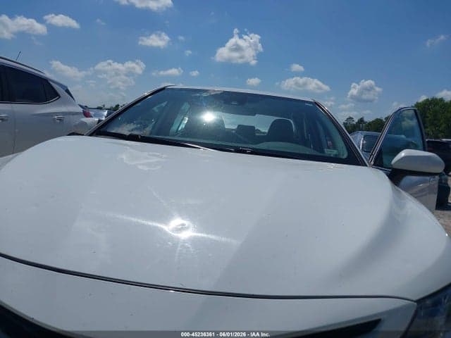 2020 TOYOTA CAMRY SE 6