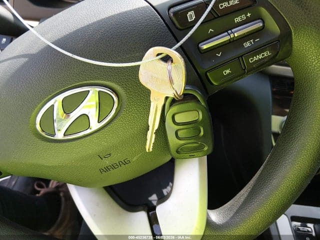 2020 HYUNDAI ELANTRA SEL 11