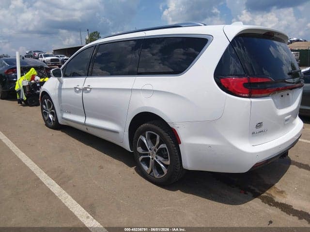2022 CHRYSLER PACIFICA PINNACLE AWD 3