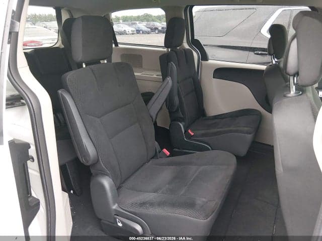 2018 DODGE GRAND CARAVAN SE 8