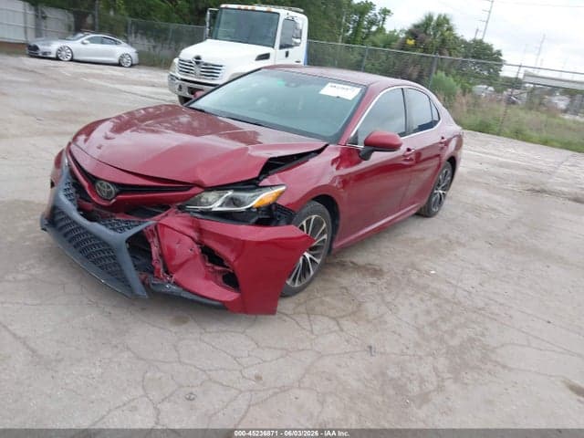 2018 TOYOTA CAMRY SE 2