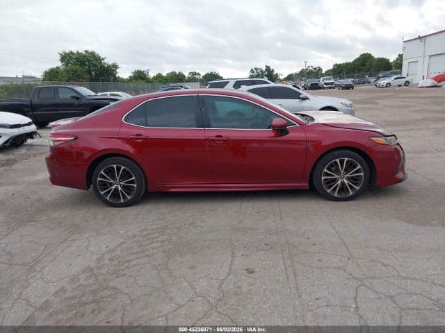 2018 TOYOTA CAMRY SE 13