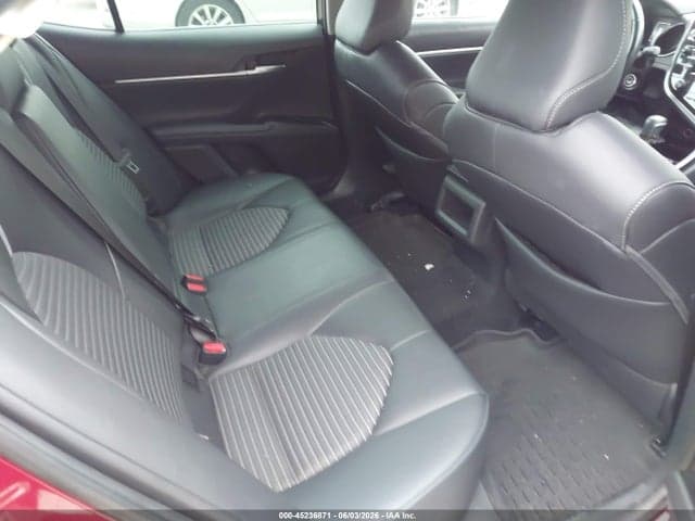 2018 TOYOTA CAMRY SE 8