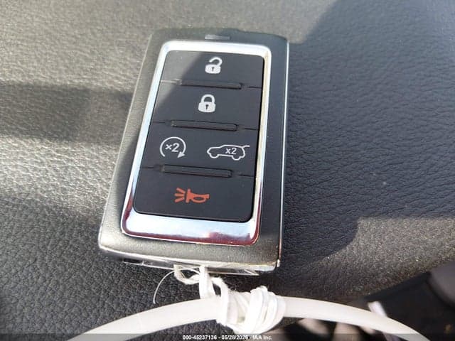 2023 JEEP GRAND CHEROKEE LAREDO 4X2 11