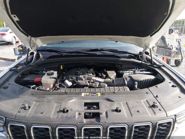 2023 JEEP GRAND CHEROKEE LAREDO 4X2 10