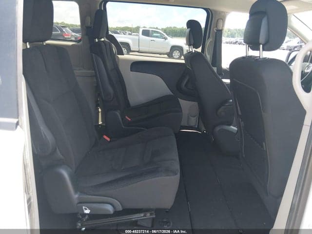 2017 DODGE GRAND CARAVAN SE 8