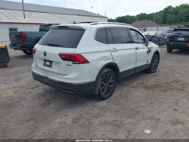 2022 VOLKSWAGEN TIGUAN 2.0T SE 4