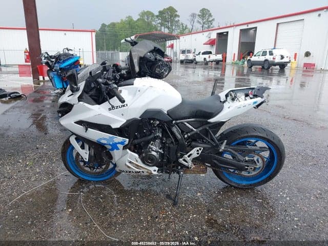 2026 SUZUKI GSX800 F 12