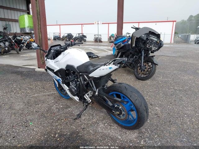 2026 SUZUKI GSX800 F 3