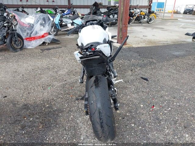 2026 SUZUKI GSX800 F 6