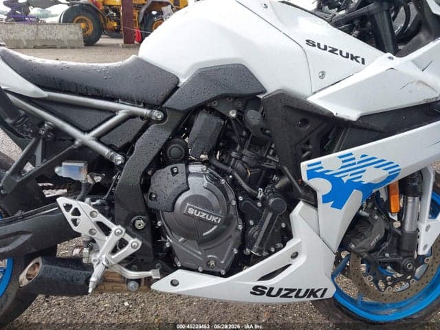 2026 SUZUKI GSX800 F 8